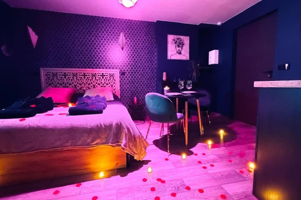 Love Room L' Orientale / Jacuzzi / Sauna Chateau-Landon Dış mekan fotoğraf